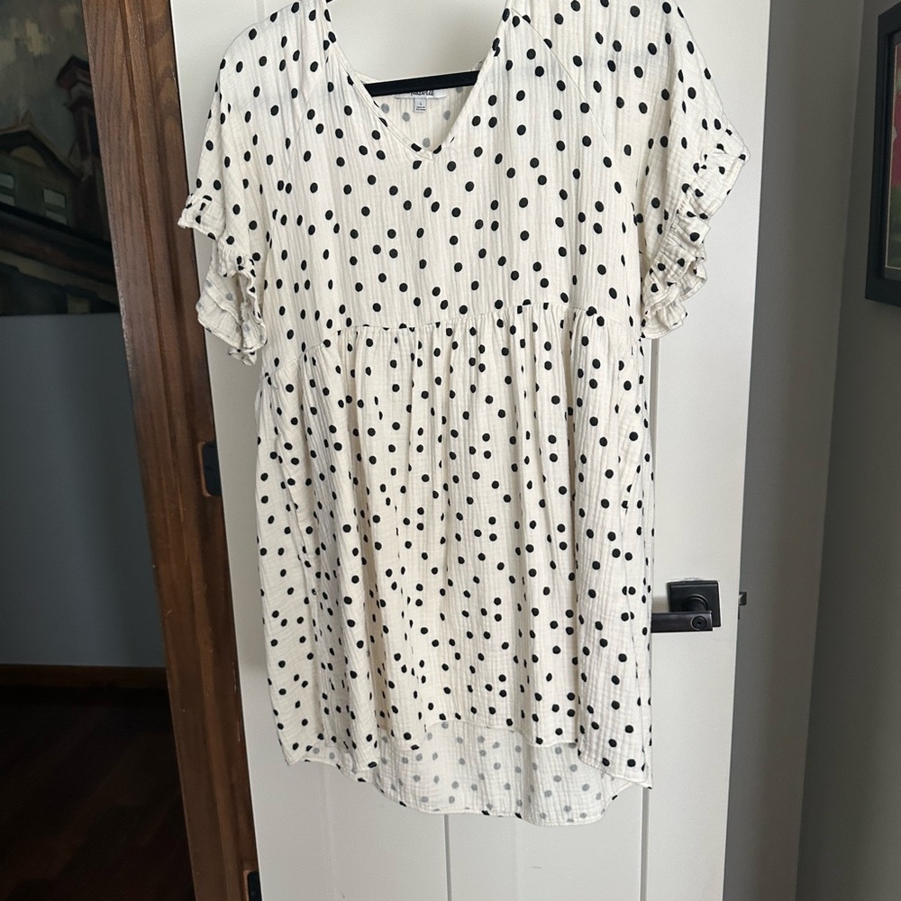 Madewell Black and White Polka Dot Ruffle Sleeve dress